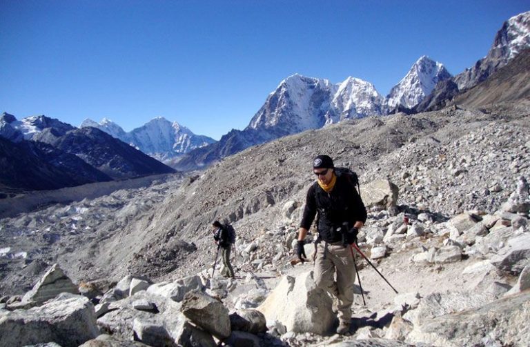 How long does it take to get to base camp Mount Everest