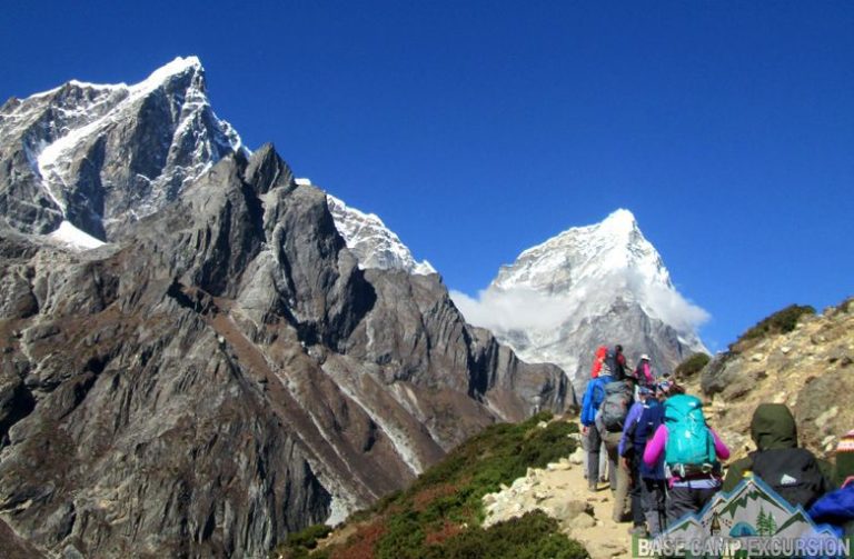 Which is the best company for Everest base camp trekking Nepal