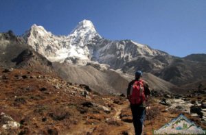 Mount Everest tours by walking the Everest base camp trek independently