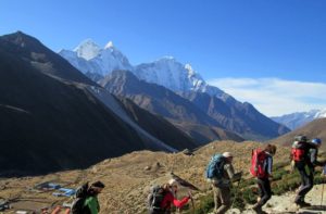 Everest base camp trek day 6 around Dingboche acclimatization hike to Nangkartshang peak or Chukhung