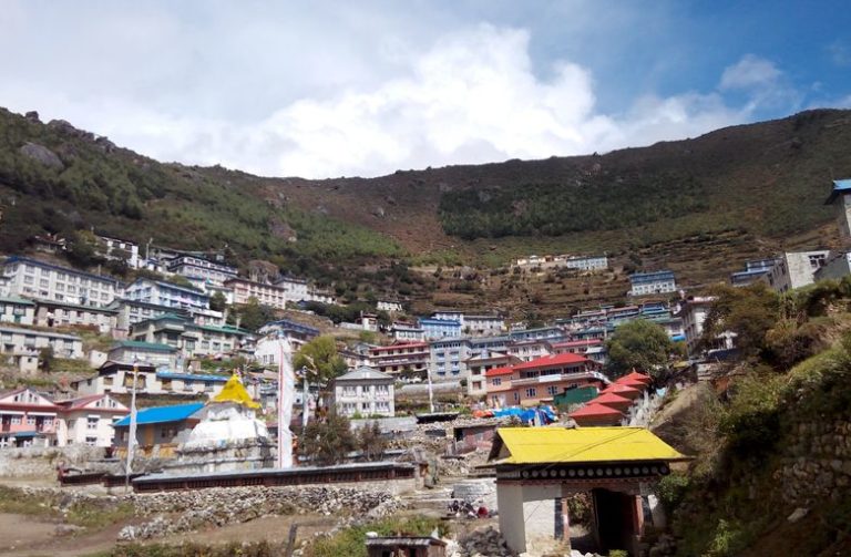 Phakding to Namche Bazaar trek distance, weather & elevation