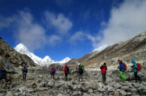 Lobuche to Gorak shep distance for Everest base camp trek