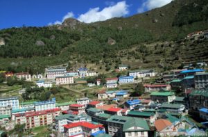 Namche Bazaar to Phortse trail is an alternative to go Everest base camp Nepal after exploring Phortse village