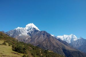 How to reach Mount Everest base camp from Kathmandu, distance and day trip to Everest base camp from Kathmandu