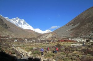 Chhukung valley hiking trail Everest region climbing, hiking & mountaineering destination