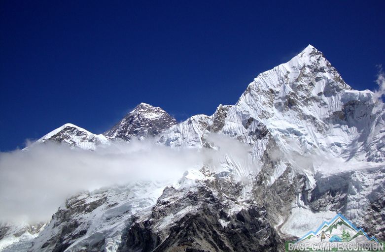 https://basecamptreknepal.com/wp-content/uploads/2017/09/Mount-Everest-treks.jpg